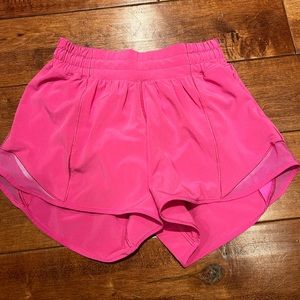 Lululemon Hotty Hot Low-Rise Short